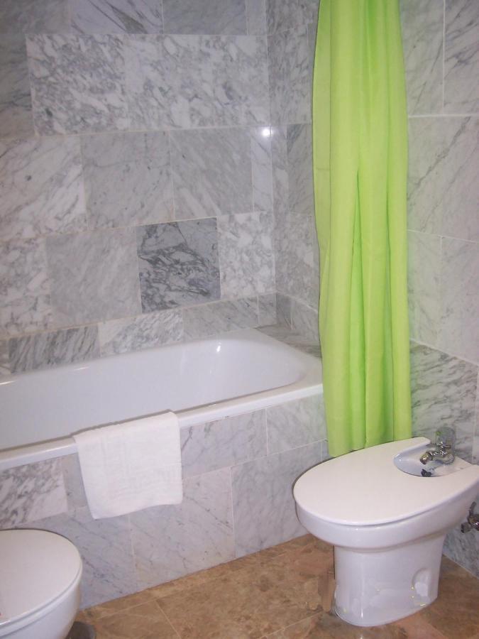 Al-yussana Hotel Lucena
